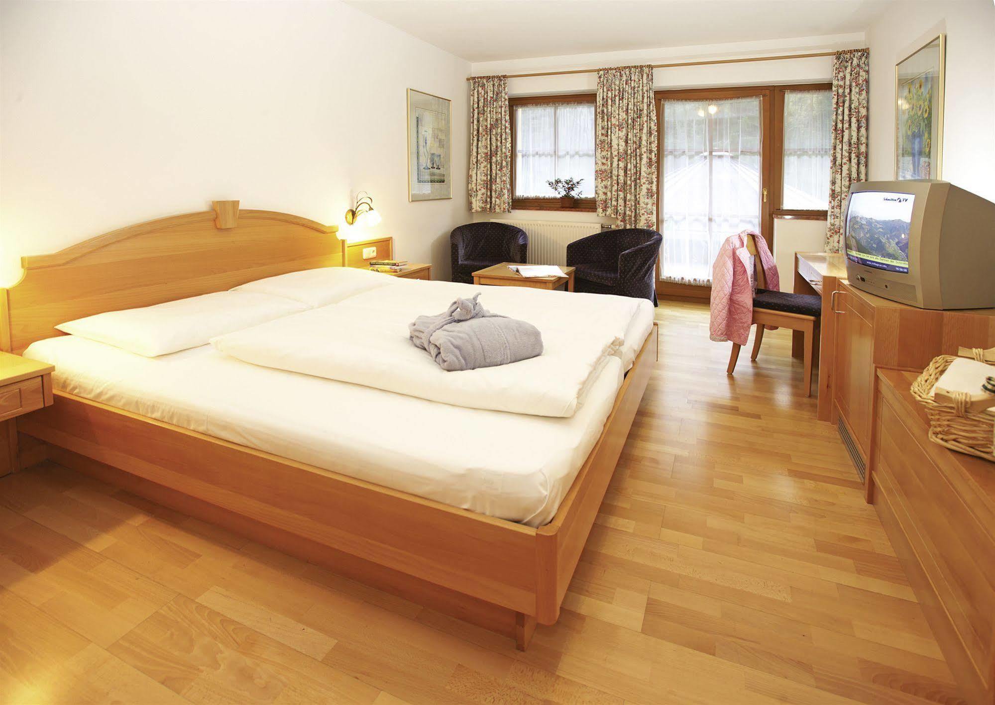 צל-אם-זי Hotel Stadt Wien מראה חיצוני תמונה